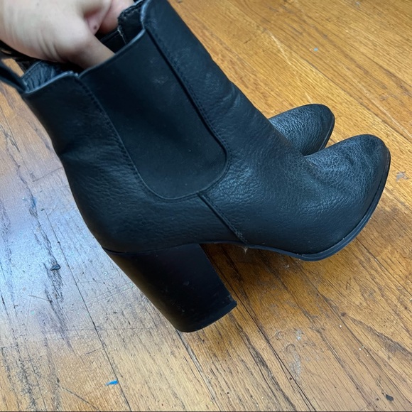 Black Heeled Boots for Women - Picture 5 of 8